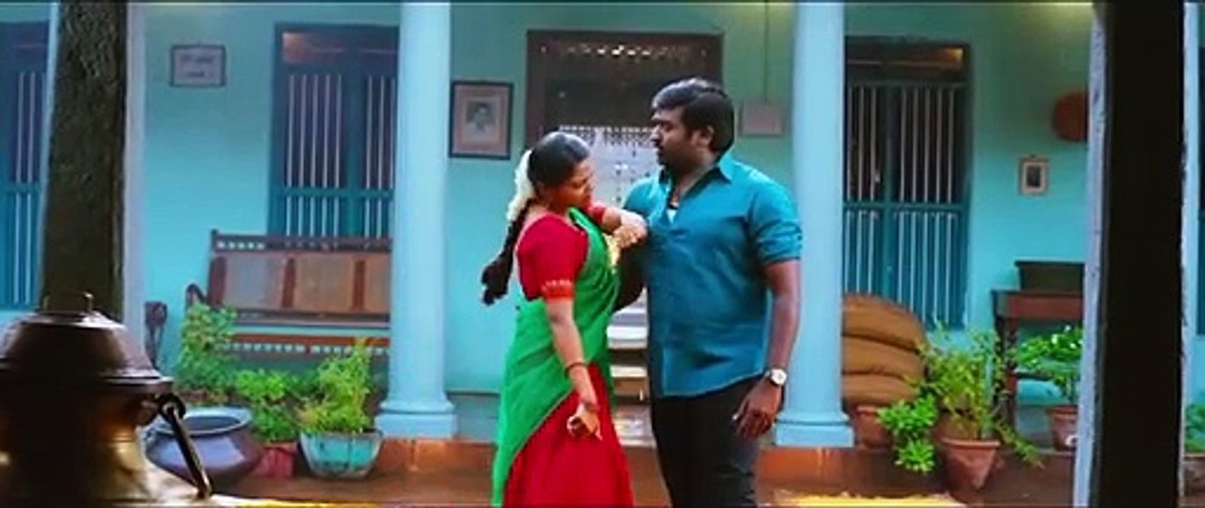 Sangathamizhan_-_Sandakari_Neethan_Video_|_Vijay_Sethupathi,_NivethaPethuraj_|_Anirudh,_Vivek-Mervin(480p)