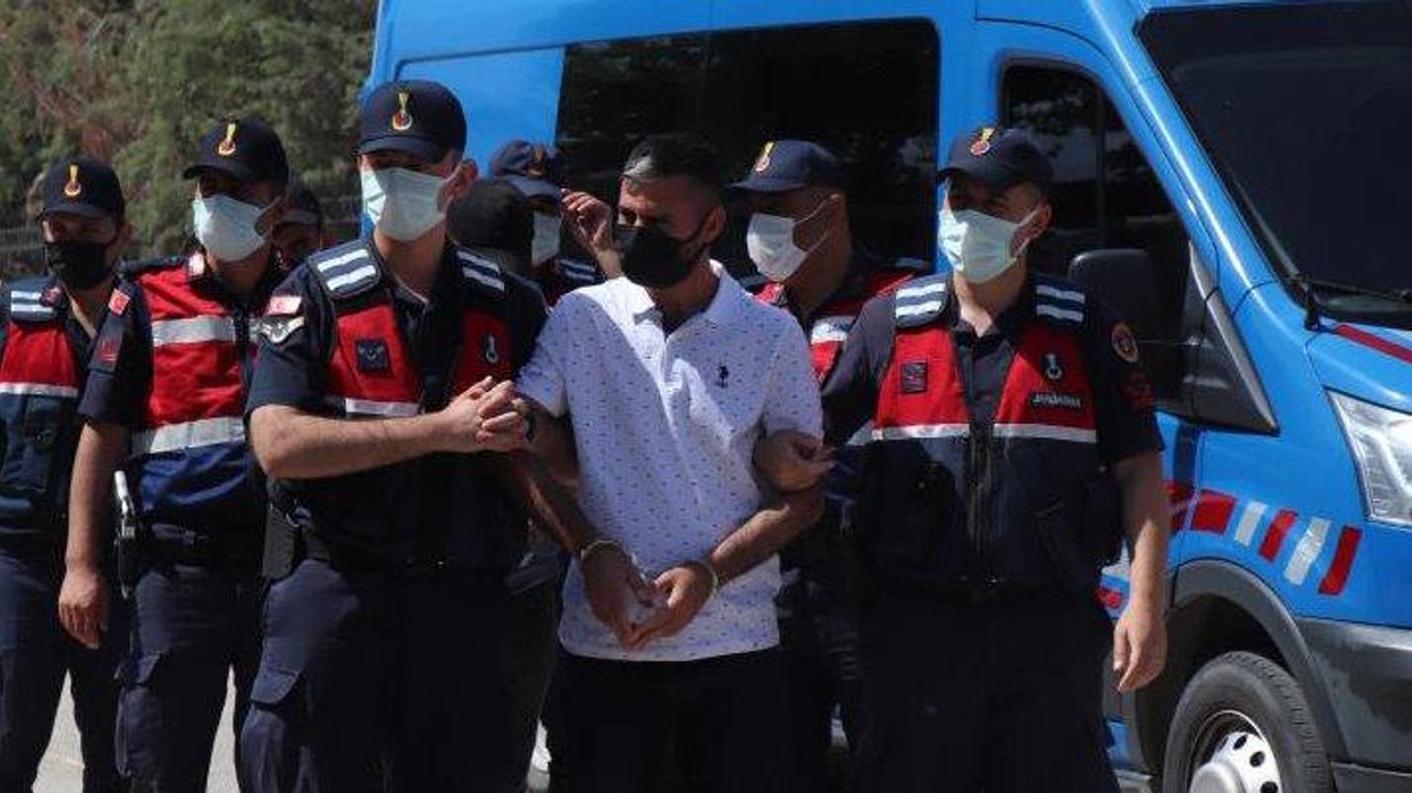 ‘Suçum yok, zaten birazdan çıkacağım’ dedi, ilk...