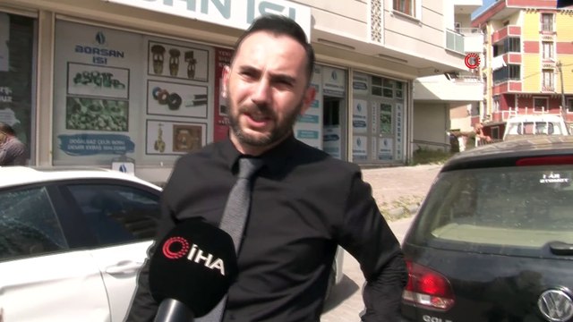 Freni boşalan kamyon metrelerce sürüklendi, lüks otomobile çarparak durabildi...Kaza anı kamerada