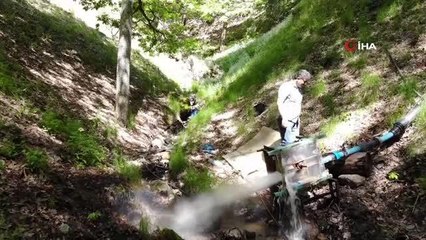 Hurda malzemelerden mini santral yapıtılar, elektriklerini bedava üretiyorlar