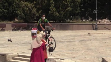 İranlı gezgin kaybolan "can dostu" köpeğini arıyor