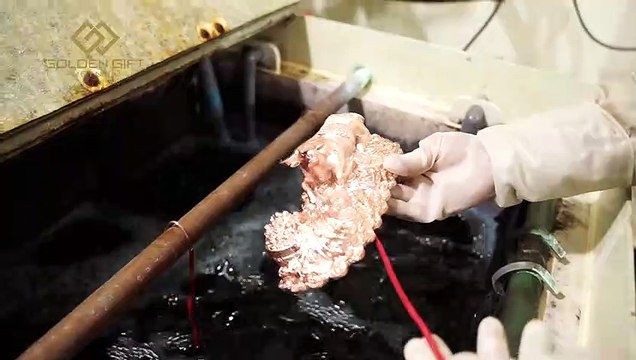 Cận cảnh quy trình chế tác Tượng Trâu phong thuỷ mạ vàng 24K