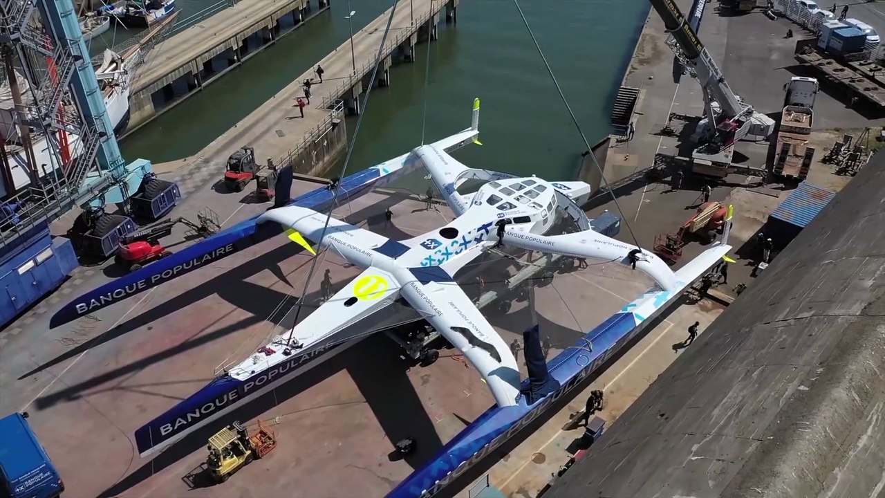 VoileBanquePop  2021 : MISE A L'EAU DU MAXI BANQUE POPULAIRE XI - VOILE BANQUE POPULAIRE