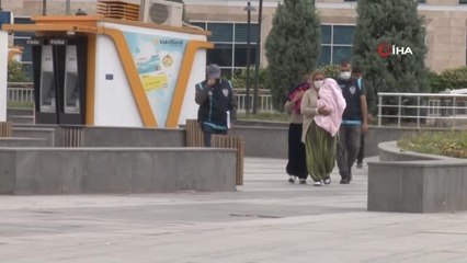 Son dakika haberleri | Evlerden ziynet eşyası çalan kadınlar önce kameraya sonra polise yakalandı