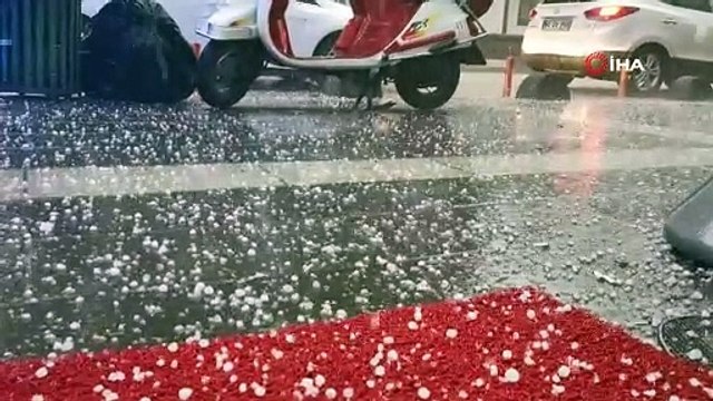 Tokat’ta şiddetli rüzgar çatıları uçurdu, ağaçları devirdi