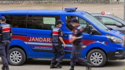 Kendisine sopayla saldıran şahsı göğsünden bıçaklayan zanlı tutuklandı