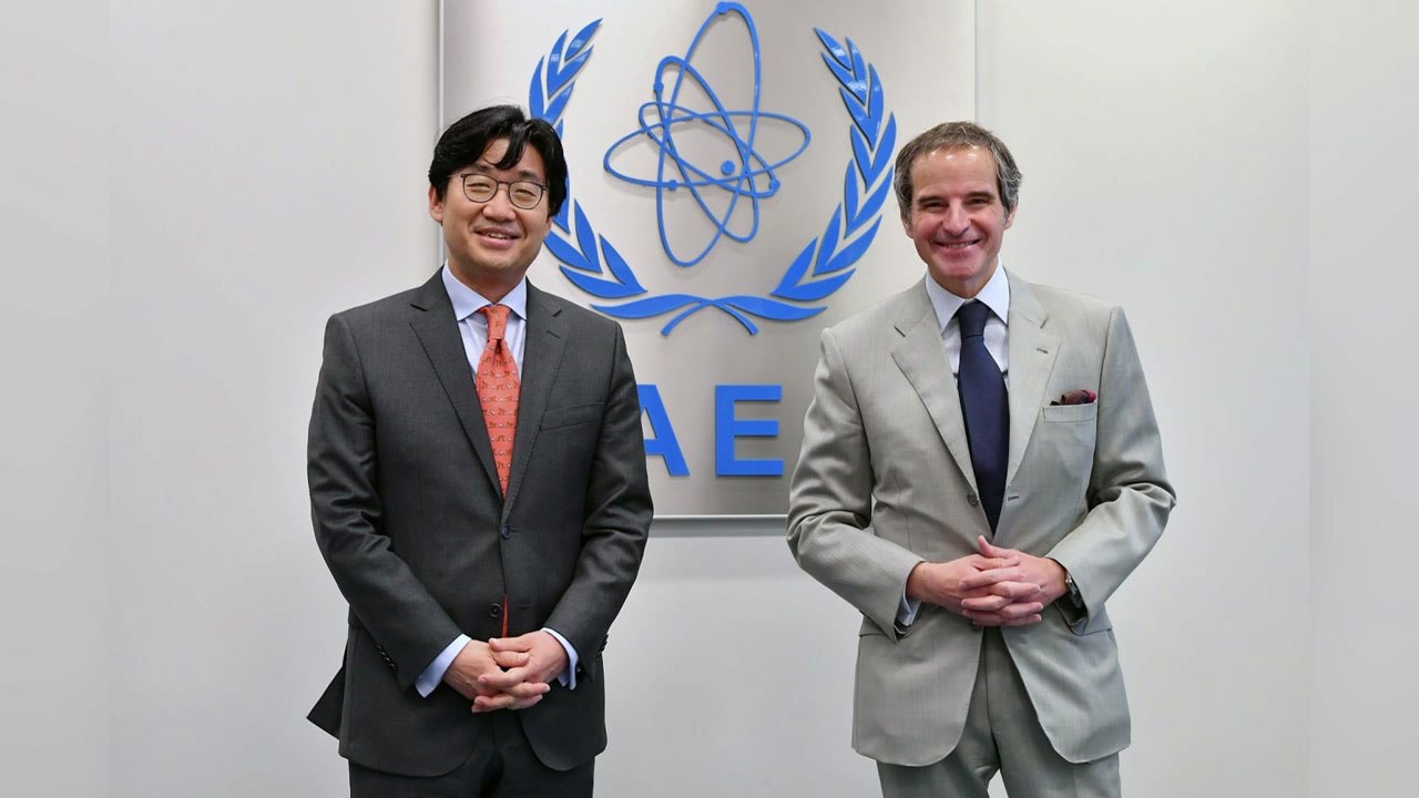 외교차관, IAEA 사무총장 면담...日 오염수 우려 전달 / YTN