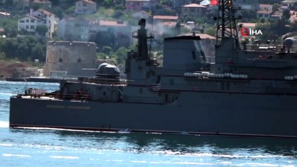 Rus savaş gemisi 'Alexander Otrakovsky' Çanakkale Boğazı’ndan geçti