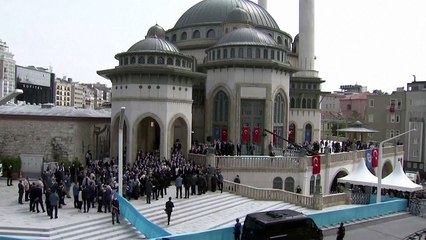 이스탄불 중심지에 에르도안 '숙원' 모스크 개관 / YTN