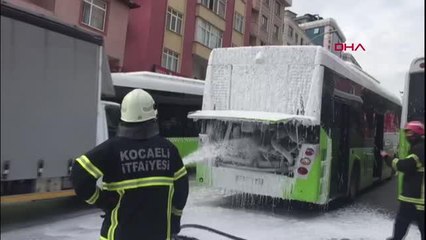 Kocaeli Bağırarak şoförü uyardılar, otobüsü yanmaktan kurtardılar