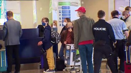 Απελάθηκαν από την Τσεχία δεκάδες ρώσοι διπλωμάτες