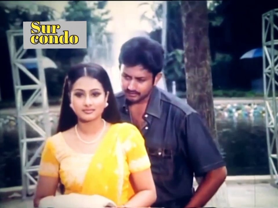 চোখ বলে মন বলে তুমি বড় সুন্দর