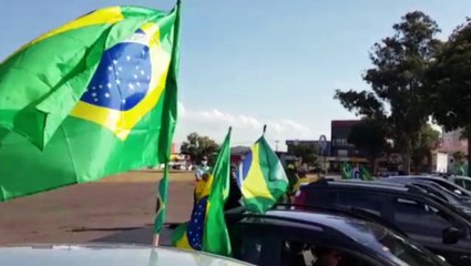 Carreata vinda de Brasília é recebida por adeptos de Bolsonaro na Capital do Oeste