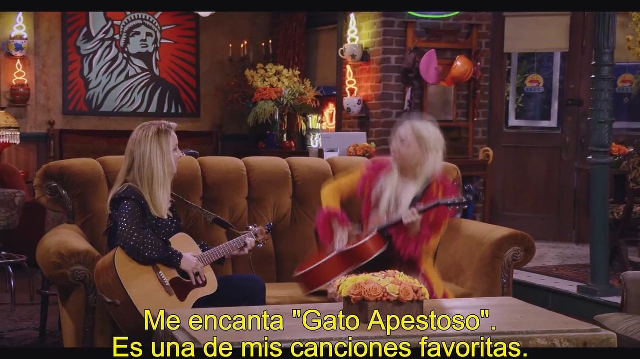 LG Performs Smelly Cat