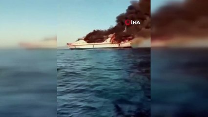 - Endonezya’da feribot seyir halindeyken alev aldı- Denizin ortasındaki can pazarı kameralara yansıdı