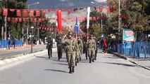 Asker sokağa çıktı vatandaş slogan attı