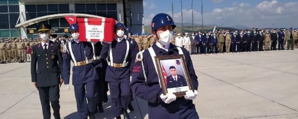 Son dakika! ŞEHİT UZMAN ÇAVUŞ İÇİN AĞRI'DA TÖREN
