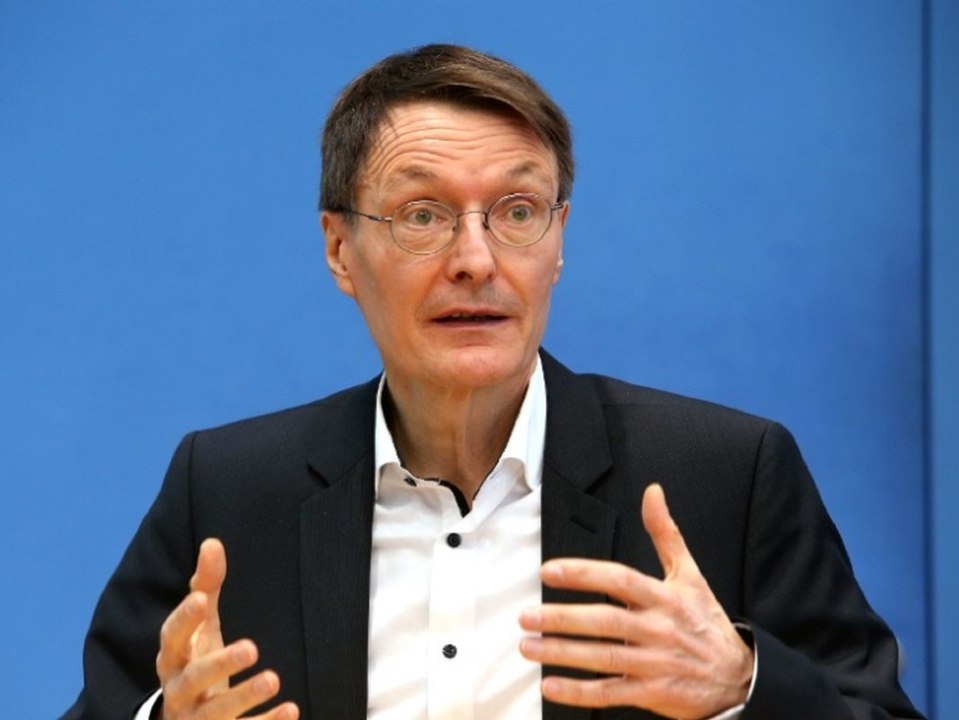 'Schwerer Rückfall droht': Lauterbach warnt vor schnellen Lockerungen