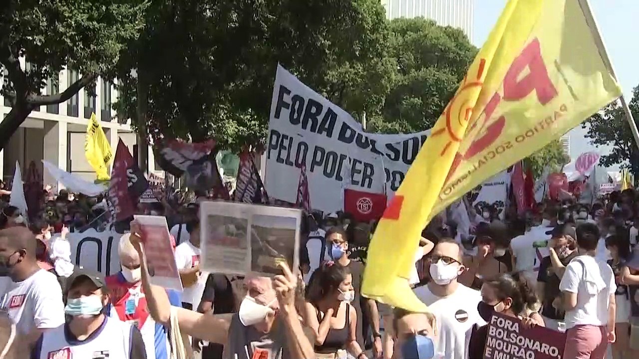 Zehntausende fordern Amtsenthebung von Bolsonaro