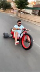 Go-kart aracına bisiklet gidonu ve tekeri takıp trafiğe çıktı