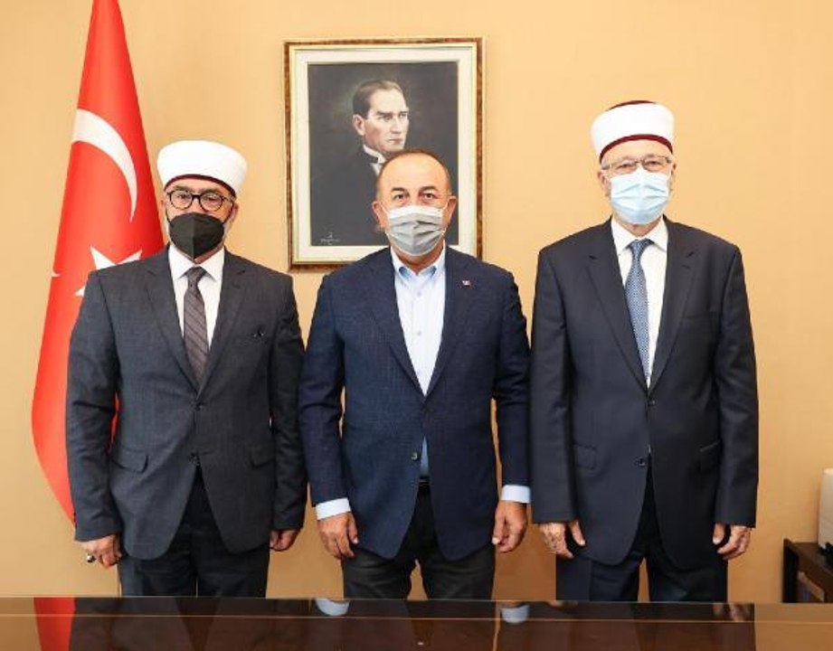 Bakan Çavuşoğlu, Gümülnine Müftüsü Şerif ve İskeçe Müftüsü Mete'yle görüştü