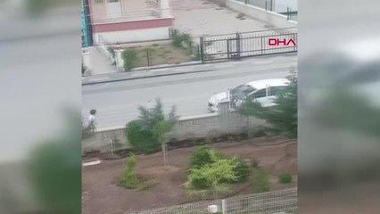 ANKARA ÇOCUKLARINI GÖRMEYE GİTTİ, MİNİBÜSÜ TAŞLANDI