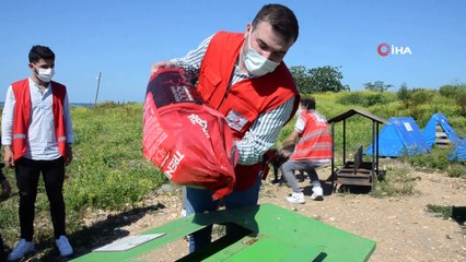 Bir kap mama ile bir gönüllü yürek oldular