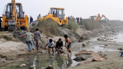 Download Video: UP: Covid dead bodies dumped in river in Balrampur