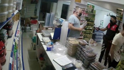 Polisle esnaf arasındaki ruhsat tartışması arbedeye döndü