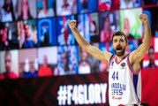 Son Dakika: Euroleague finalinde Anadolu Efes, Barcelona'yı 86-81 yenerek şampiyonluğa ulaştı