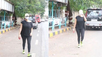 Bollywood Actress Neha Dhupia morning Walk से वापस आते हुए हुईं Spott | FilmiBeat