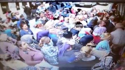İndirimi duyan geldi, izdiham oluştu