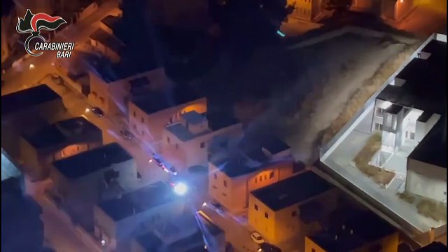 Andria (BT), Corato (BA) e Cerignola (FG): Operazione “ON THE ROAD”. Fermate 15 persone per associazione per delinquere finalizzata alla commissione di furti d’auto, ricettazione, riciclaggio e rapine a mano armata.