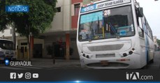 Se mantiene la paralización de buses urbanos en Guayaquil
