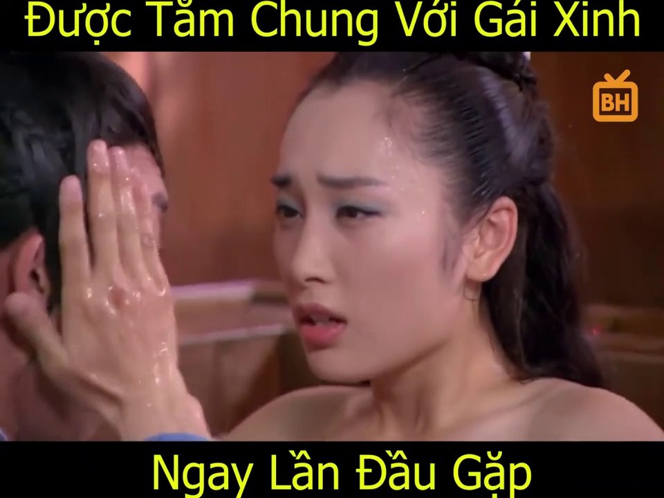 tắm chung với gái xinh
