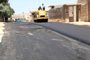 İdlib'de köyleri bağlayan yollarda asfaltlama çalışması yapıldı