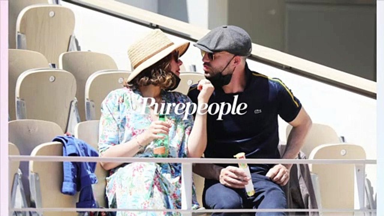 Alysson Paradis et Guillaume Gouix amoureux à Roland-Garros, bisous dans les tribunes