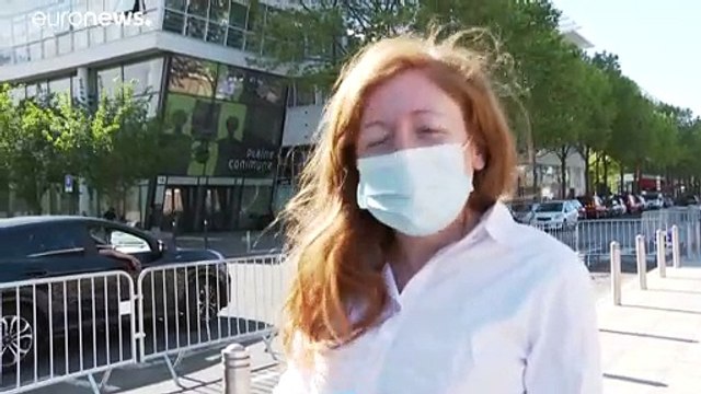 Во Франции сняты ограничения на вакцинацию