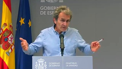 Fernando Simón da luz verde a la relajación de las mascarillas en exteriores: "Estamos pensando en el momento adecuado"
