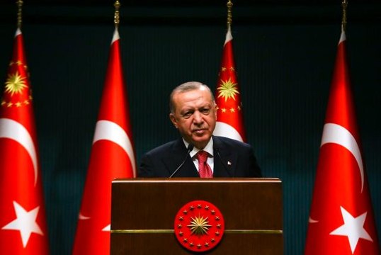 Cumhurbaşkanı Erdoğan: Haziran ayı boyunca sokağa çıkma sınırlamaları hafta içi ve cumartesi günü akşam 22.00 ile sabah 05.00 saatleri arasında...