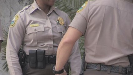 Alcaldesa de Miami tilda de "vergonzosos" los tiroteos que dejaron 3 muertos