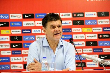 Six: "Türkiye ile ilk milli maçımız, bizim için ayrı bir yeri var"