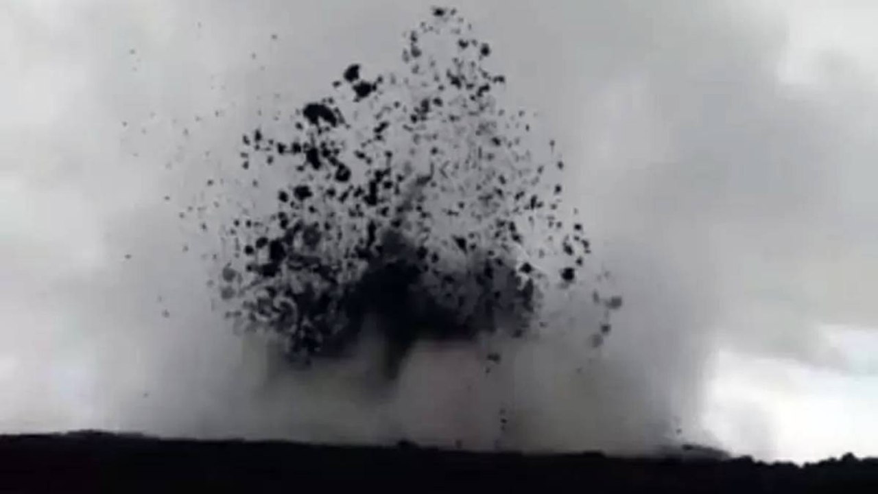 En video: volcán de lodo en Necoclí, Antioquia, hizo erupción