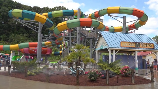 People flock to amusement parks amid fewer restrictions on Memorial Day