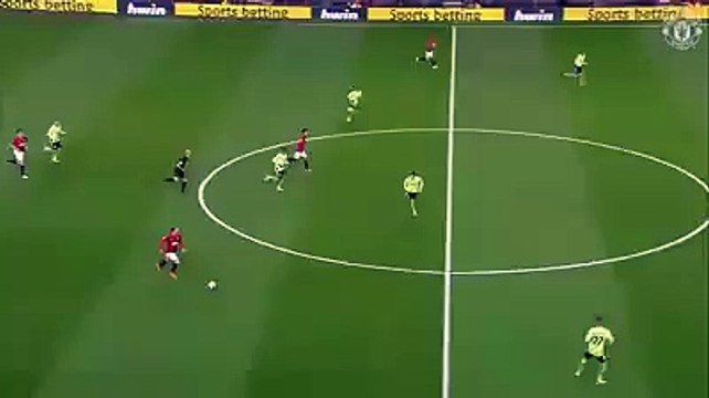 Premier Lig tarihinin en iyi golü 'Uçan Hollandalı'dan!