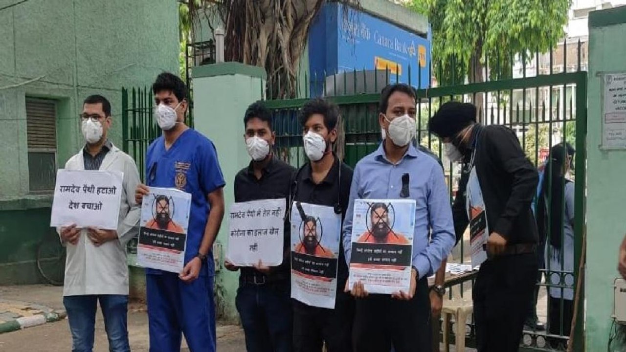 Doctors demand Baba Ramdev's arrest, stage protest