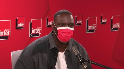 Omar Sy : "Les choses sont toujours mises en opposition : pourquoi, quand je dis qu'il y a des policiers racistes, je serais contre la police, contre l'État ? Quand je vois des policiers tués, vous pensez que ça me fait plaisir ?"