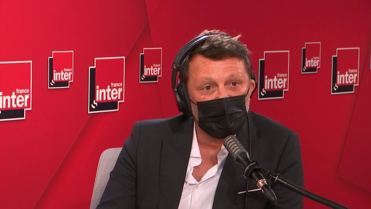 Arthur : "Les années de matinale radio, ce sont les plus belles de ma vie. Il y a quelque chose de magique que de se lever le matin et de pouvoir dire ce qu'on veut, comme on veut, à une période où ce n'était pas habituel."