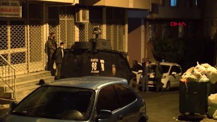 BOŞANMA AŞAMASINDAKİ EŞİNİN KAPISINA SİLAHLA DAYANDI, OPERASYONLA YAKALANDI