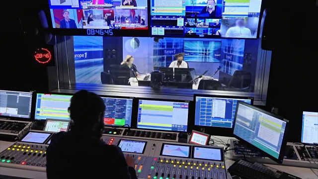 Emmanuel Macron : C'était la dernière séance et le rideau sur Merkel est tombé ! (Canteloup)